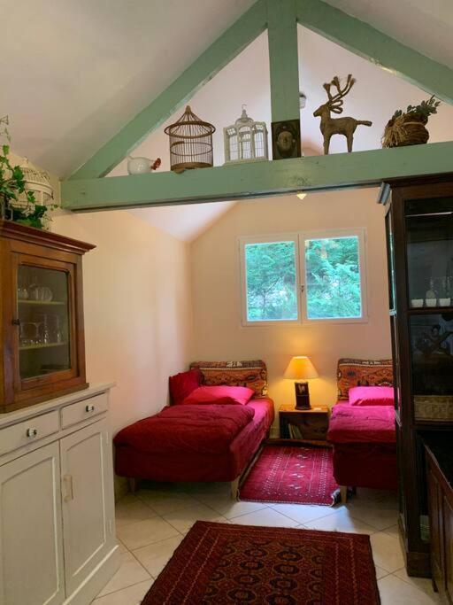 Maisonnette En Clairiere De Foret Gambais Extérieur photo
