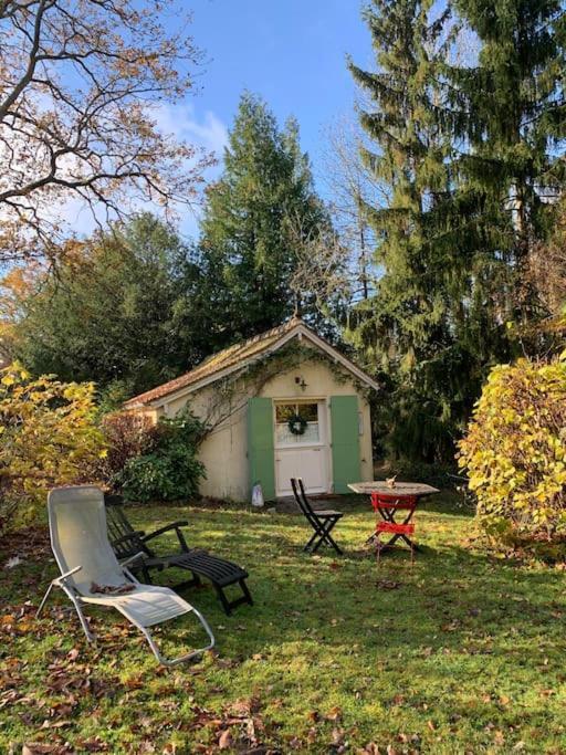Maisonnette En Clairiere De Foret Gambais Extérieur photo